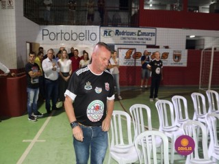 
<a style='margin-left: 5px;' class='btn btn-xs btn-social btn-facebook' href='https://www.facebook.com/sharer/sharer.php?u=https://www.boladovale.com.br/imgs/800-800-90/conteudo/fotos/1381/img4049.jpg' rel='popup' data-width='500' data-height='400'><i class='fa fa-facebook'></i>Compartilhar <span class='hidden-xs'>no Facebook</span>
</a> 
<a class='btn btn-default btn-xs' target='_blank' href='imgs/800-800-90/conteudo/fotos/1381/img4049.jpg'>
<span class='glyphicon glyphicon-cloud-download'></span> Salvar
</a> 
<span></span>