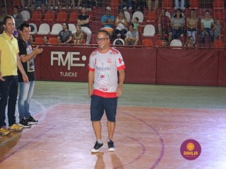 
<a style='margin-left: 5px;' class='btn btn-xs btn-social btn-facebook' href='https://www.facebook.com/sharer/sharer.php?u=https://www.boladovale.com.br/imgs/800-800-90/conteudo/fotos/1381/img4070.jpg' rel='popup' data-width='500' data-height='400'><i class='fa fa-facebook'></i>Compartilhar <span class='hidden-xs'>no Facebook</span>
</a> 
<a class='btn btn-default btn-xs' target='_blank' href='imgs/800-800-90/conteudo/fotos/1381/img4070.jpg'>
<span class='glyphicon glyphicon-cloud-download'></span> Salvar
</a> 
<span></span>