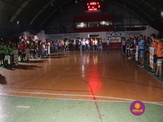 
<a style='margin-left: 5px;' class='btn btn-xs btn-social btn-facebook' href='https://www.facebook.com/sharer/sharer.php?u=https://www.boladovale.com.br/imgs/800-800-90/conteudo/fotos/1381/img4115.jpg' rel='popup' data-width='500' data-height='400'><i class='fa fa-facebook'></i>Compartilhar <span class='hidden-xs'>no Facebook</span>
</a> 
<a class='btn btn-default btn-xs' target='_blank' href='imgs/800-800-90/conteudo/fotos/1381/img4115.jpg'>
<span class='glyphicon glyphicon-cloud-download'></span> Salvar
</a> 
<span></span>