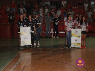 
<a style='margin-left: 5px;' class='btn btn-xs btn-social btn-facebook' href='https://www.facebook.com/sharer/sharer.php?u=https://www.boladovale.com.br/imgs/800-800-90/conteudo/fotos/1381/img4116.jpg' rel='popup' data-width='500' data-height='400'><i class='fa fa-facebook'></i>Compartilhar <span class='hidden-xs'>no Facebook</span>
</a> 
<a class='btn btn-default btn-xs' target='_blank' href='imgs/800-800-90/conteudo/fotos/1381/img4116.jpg'>
<span class='glyphicon glyphicon-cloud-download'></span> Salvar
</a> 
<span></span>