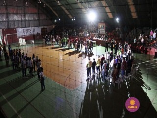 
<a style='margin-left: 5px;' class='btn btn-xs btn-social btn-facebook' href='https://www.facebook.com/sharer/sharer.php?u=https://www.boladovale.com.br/imgs/800-800-90/conteudo/fotos/1381/img4120.jpg' rel='popup' data-width='500' data-height='400'><i class='fa fa-facebook'></i>Compartilhar <span class='hidden-xs'>no Facebook</span>
</a> 
<a class='btn btn-default btn-xs' target='_blank' href='imgs/800-800-90/conteudo/fotos/1381/img4120.jpg'>
<span class='glyphicon glyphicon-cloud-download'></span> Salvar
</a> 
<span></span>