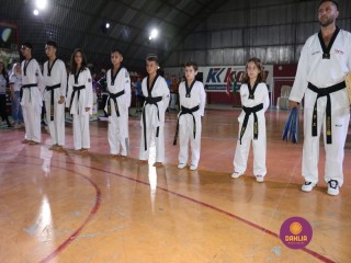 
<a style='margin-left: 5px;' class='btn btn-xs btn-social btn-facebook' href='https://www.facebook.com/sharer/sharer.php?u=https://www.boladovale.com.br/imgs/800-800-90/conteudo/fotos/1381/img4133.jpg' rel='popup' data-width='500' data-height='400'><i class='fa fa-facebook'></i>Compartilhar <span class='hidden-xs'>no Facebook</span>
</a> 
<a class='btn btn-default btn-xs' target='_blank' href='imgs/800-800-90/conteudo/fotos/1381/img4133.jpg'>
<span class='glyphicon glyphicon-cloud-download'></span> Salvar
</a> 
<span></span>