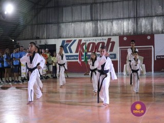 
<a style='margin-left: 5px;' class='btn btn-xs btn-social btn-facebook' href='https://www.facebook.com/sharer/sharer.php?u=https://www.boladovale.com.br/imgs/800-800-90/conteudo/fotos/1381/img4139.jpg' rel='popup' data-width='500' data-height='400'><i class='fa fa-facebook'></i>Compartilhar <span class='hidden-xs'>no Facebook</span>
</a> 
<a class='btn btn-default btn-xs' target='_blank' href='imgs/800-800-90/conteudo/fotos/1381/img4139.jpg'>
<span class='glyphicon glyphicon-cloud-download'></span> Salvar
</a> 
<span></span>