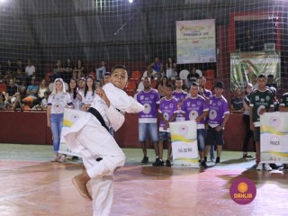 
<a style='margin-left: 5px;' class='btn btn-xs btn-social btn-facebook' href='https://www.facebook.com/sharer/sharer.php?u=https://www.boladovale.com.br/imgs/800-800-90/conteudo/fotos/1381/img4152.jpg' rel='popup' data-width='500' data-height='400'><i class='fa fa-facebook'></i>Compartilhar <span class='hidden-xs'>no Facebook</span>
</a> 
<a class='btn btn-default btn-xs' target='_blank' href='imgs/800-800-90/conteudo/fotos/1381/img4152.jpg'>
<span class='glyphicon glyphicon-cloud-download'></span> Salvar
</a> 
<span></span>