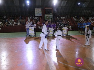 
<a style='margin-left: 5px;' class='btn btn-xs btn-social btn-facebook' href='https://www.facebook.com/sharer/sharer.php?u=https://www.boladovale.com.br/imgs/800-800-90/conteudo/fotos/1381/img4160.jpg' rel='popup' data-width='500' data-height='400'><i class='fa fa-facebook'></i>Compartilhar <span class='hidden-xs'>no Facebook</span>
</a> 
<a class='btn btn-default btn-xs' target='_blank' href='imgs/800-800-90/conteudo/fotos/1381/img4160.jpg'>
<span class='glyphicon glyphicon-cloud-download'></span> Salvar
</a> 
<span></span>