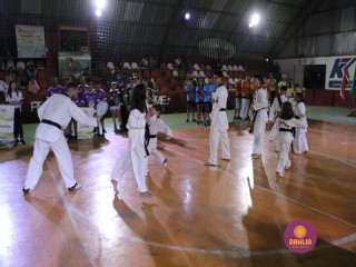 
<a style='margin-left: 5px;' class='btn btn-xs btn-social btn-facebook' href='https://www.facebook.com/sharer/sharer.php?u=https://www.boladovale.com.br/imgs/800-800-90/conteudo/fotos/1381/img4180.jpg' rel='popup' data-width='500' data-height='400'><i class='fa fa-facebook'></i>Compartilhar <span class='hidden-xs'>no Facebook</span>
</a> 
<a class='btn btn-default btn-xs' target='_blank' href='imgs/800-800-90/conteudo/fotos/1381/img4180.jpg'>
<span class='glyphicon glyphicon-cloud-download'></span> Salvar
</a> 
<span></span>