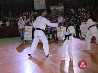 
<a style='margin-left: 5px;' class='btn btn-xs btn-social btn-facebook' href='https://www.facebook.com/sharer/sharer.php?u=https://www.boladovale.com.br/imgs/800-800-90/conteudo/fotos/1381/img4181.jpg' rel='popup' data-width='500' data-height='400'><i class='fa fa-facebook'></i>Compartilhar <span class='hidden-xs'>no Facebook</span>
</a> 
<a class='btn btn-default btn-xs' target='_blank' href='imgs/800-800-90/conteudo/fotos/1381/img4181.jpg'>
<span class='glyphicon glyphicon-cloud-download'></span> Salvar
</a> 
<span></span>