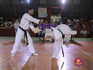 
<a style='margin-left: 5px;' class='btn btn-xs btn-social btn-facebook' href='https://www.facebook.com/sharer/sharer.php?u=https://www.boladovale.com.br/imgs/800-800-90/conteudo/fotos/1381/img4214.jpg' rel='popup' data-width='500' data-height='400'><i class='fa fa-facebook'></i>Compartilhar <span class='hidden-xs'>no Facebook</span>
</a> 
<a class='btn btn-default btn-xs' target='_blank' href='imgs/800-800-90/conteudo/fotos/1381/img4214.jpg'>
<span class='glyphicon glyphicon-cloud-download'></span> Salvar
</a> 
<span></span>