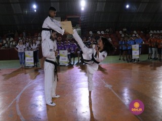 
<a style='margin-left: 5px;' class='btn btn-xs btn-social btn-facebook' href='https://www.facebook.com/sharer/sharer.php?u=https://www.boladovale.com.br/imgs/800-800-90/conteudo/fotos/1381/img4218.jpg' rel='popup' data-width='500' data-height='400'><i class='fa fa-facebook'></i>Compartilhar <span class='hidden-xs'>no Facebook</span>
</a> 
<a class='btn btn-default btn-xs' target='_blank' href='imgs/800-800-90/conteudo/fotos/1381/img4218.jpg'>
<span class='glyphicon glyphicon-cloud-download'></span> Salvar
</a> 
<span></span>