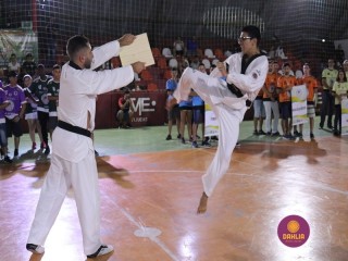 
<a style='margin-left: 5px;' class='btn btn-xs btn-social btn-facebook' href='https://www.facebook.com/sharer/sharer.php?u=https://www.boladovale.com.br/imgs/800-800-90/conteudo/fotos/1381/img4224.jpg' rel='popup' data-width='500' data-height='400'><i class='fa fa-facebook'></i>Compartilhar <span class='hidden-xs'>no Facebook</span>
</a> 
<a class='btn btn-default btn-xs' target='_blank' href='imgs/800-800-90/conteudo/fotos/1381/img4224.jpg'>
<span class='glyphicon glyphicon-cloud-download'></span> Salvar
</a> 
<span></span>