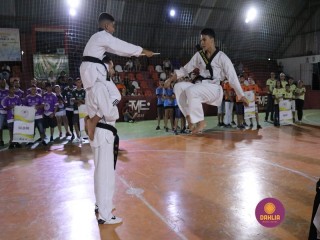 
<a style='margin-left: 5px;' class='btn btn-xs btn-social btn-facebook' href='https://www.facebook.com/sharer/sharer.php?u=https://www.boladovale.com.br/imgs/800-800-90/conteudo/fotos/1381/img4230.jpg' rel='popup' data-width='500' data-height='400'><i class='fa fa-facebook'></i>Compartilhar <span class='hidden-xs'>no Facebook</span>
</a> 
<a class='btn btn-default btn-xs' target='_blank' href='imgs/800-800-90/conteudo/fotos/1381/img4230.jpg'>
<span class='glyphicon glyphicon-cloud-download'></span> Salvar
</a> 
<span></span>