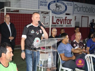 
<a style='margin-left: 5px;' class='btn btn-xs btn-social btn-facebook' href='https://www.facebook.com/sharer/sharer.php?u=https://www.boladovale.com.br/imgs/800-800-90/conteudo/fotos/1381/img4240.jpg' rel='popup' data-width='500' data-height='400'><i class='fa fa-facebook'></i>Compartilhar <span class='hidden-xs'>no Facebook</span>
</a> 
<a class='btn btn-default btn-xs' target='_blank' href='imgs/800-800-90/conteudo/fotos/1381/img4240.jpg'>
<span class='glyphicon glyphicon-cloud-download'></span> Salvar
</a> 
<span></span>