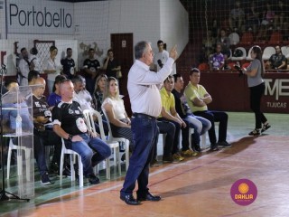 
<a style='margin-left: 5px;' class='btn btn-xs btn-social btn-facebook' href='https://www.facebook.com/sharer/sharer.php?u=https://www.boladovale.com.br/imgs/800-800-90/conteudo/fotos/1381/img4251.jpg' rel='popup' data-width='500' data-height='400'><i class='fa fa-facebook'></i>Compartilhar <span class='hidden-xs'>no Facebook</span>
</a> 
<a class='btn btn-default btn-xs' target='_blank' href='imgs/800-800-90/conteudo/fotos/1381/img4251.jpg'>
<span class='glyphicon glyphicon-cloud-download'></span> Salvar
</a> 
<span></span>