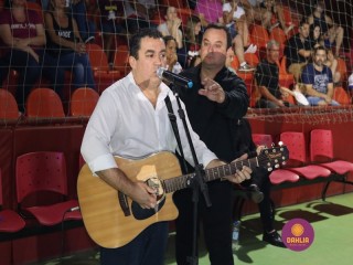 
<a style='margin-left: 5px;' class='btn btn-xs btn-social btn-facebook' href='https://www.facebook.com/sharer/sharer.php?u=https://www.boladovale.com.br/imgs/800-800-90/conteudo/fotos/1381/img4255.jpg' rel='popup' data-width='500' data-height='400'><i class='fa fa-facebook'></i>Compartilhar <span class='hidden-xs'>no Facebook</span>
</a> 
<a class='btn btn-default btn-xs' target='_blank' href='imgs/800-800-90/conteudo/fotos/1381/img4255.jpg'>
<span class='glyphicon glyphicon-cloud-download'></span> Salvar
</a> 
<span></span>