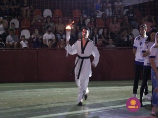 
<a style='margin-left: 5px;' class='btn btn-xs btn-social btn-facebook' href='https://www.facebook.com/sharer/sharer.php?u=https://www.boladovale.com.br/imgs/800-800-90/conteudo/fotos/1381/img4300.jpg' rel='popup' data-width='500' data-height='400'><i class='fa fa-facebook'></i>Compartilhar <span class='hidden-xs'>no Facebook</span>
</a> 
<a class='btn btn-default btn-xs' target='_blank' href='imgs/800-800-90/conteudo/fotos/1381/img4300.jpg'>
<span class='glyphicon glyphicon-cloud-download'></span> Salvar
</a> 
<span></span>