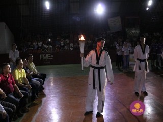 
<a style='margin-left: 5px;' class='btn btn-xs btn-social btn-facebook' href='https://www.facebook.com/sharer/sharer.php?u=https://www.boladovale.com.br/imgs/800-800-90/conteudo/fotos/1381/img4310.jpg' rel='popup' data-width='500' data-height='400'><i class='fa fa-facebook'></i>Compartilhar <span class='hidden-xs'>no Facebook</span>
</a> 
<a class='btn btn-default btn-xs' target='_blank' href='imgs/800-800-90/conteudo/fotos/1381/img4310.jpg'>
<span class='glyphicon glyphicon-cloud-download'></span> Salvar
</a> 
<span></span>