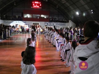 
<a style='margin-left: 5px;' class='btn btn-xs btn-social btn-facebook' href='https://www.facebook.com/sharer/sharer.php?u=https://www.boladovale.com.br/imgs/800-800-90/conteudo/fotos/1381/img4312.jpg' rel='popup' data-width='500' data-height='400'><i class='fa fa-facebook'></i>Compartilhar <span class='hidden-xs'>no Facebook</span>
</a> 
<a class='btn btn-default btn-xs' target='_blank' href='imgs/800-800-90/conteudo/fotos/1381/img4312.jpg'>
<span class='glyphicon glyphicon-cloud-download'></span> Salvar
</a> 
<span></span>