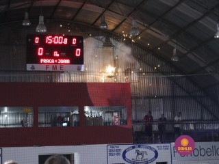 
<a style='margin-left: 5px;' class='btn btn-xs btn-social btn-facebook' href='https://www.facebook.com/sharer/sharer.php?u=https://www.boladovale.com.br/imgs/800-800-90/conteudo/fotos/1381/img4377.jpg' rel='popup' data-width='500' data-height='400'><i class='fa fa-facebook'></i>Compartilhar <span class='hidden-xs'>no Facebook</span>
</a> 
<a class='btn btn-default btn-xs' target='_blank' href='imgs/800-800-90/conteudo/fotos/1381/img4377.jpg'>
<span class='glyphicon glyphicon-cloud-download'></span> Salvar
</a> 
<span></span>