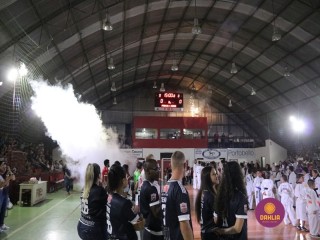 
<a style='margin-left: 5px;' class='btn btn-xs btn-social btn-facebook' href='https://www.facebook.com/sharer/sharer.php?u=https://www.boladovale.com.br/imgs/800-800-90/conteudo/fotos/1381/img4387.jpg' rel='popup' data-width='500' data-height='400'><i class='fa fa-facebook'></i>Compartilhar <span class='hidden-xs'>no Facebook</span>
</a> 
<a class='btn btn-default btn-xs' target='_blank' href='imgs/800-800-90/conteudo/fotos/1381/img4387.jpg'>
<span class='glyphicon glyphicon-cloud-download'></span> Salvar
</a> 
<span></span>