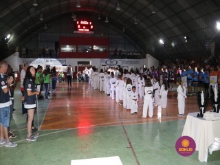 
<a style='margin-left: 5px;' class='btn btn-xs btn-social btn-facebook' href='https://www.facebook.com/sharer/sharer.php?u=https://www.boladovale.com.br/imgs/800-800-90/conteudo/fotos/1381/img4409.jpg' rel='popup' data-width='500' data-height='400'><i class='fa fa-facebook'></i>Compartilhar <span class='hidden-xs'>no Facebook</span>
</a> 
<a class='btn btn-default btn-xs' target='_blank' href='imgs/800-800-90/conteudo/fotos/1381/img4409.jpg'>
<span class='glyphicon glyphicon-cloud-download'></span> Salvar
</a> 
<span></span>