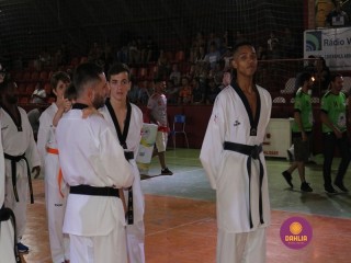 
<a style='margin-left: 5px;' class='btn btn-xs btn-social btn-facebook' href='https://www.facebook.com/sharer/sharer.php?u=https://www.boladovale.com.br/imgs/800-800-90/conteudo/fotos/1381/img4415.jpg' rel='popup' data-width='500' data-height='400'><i class='fa fa-facebook'></i>Compartilhar <span class='hidden-xs'>no Facebook</span>
</a> 
<a class='btn btn-default btn-xs' target='_blank' href='imgs/800-800-90/conteudo/fotos/1381/img4415.jpg'>
<span class='glyphicon glyphicon-cloud-download'></span> Salvar
</a> 
<span></span>