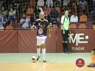 
<a style='margin-left: 5px;' class='btn btn-xs btn-social btn-facebook' href='https://www.facebook.com/sharer/sharer.php?u=https://www.boladovale.com.br/imgs/800-800-90/conteudo/fotos/1383/img4527.jpg' rel='popup' data-width='500' data-height='400'><i class='fa fa-facebook'></i>Compartilhar <span class='hidden-xs'>no Facebook</span>
</a> 
<a class='btn btn-default btn-xs' target='_blank' href='imgs/800-800-90/conteudo/fotos/1383/img4527.jpg'>
<span class='glyphicon glyphicon-cloud-download'></span> Salvar
</a> 
<span></span>