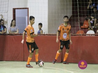 
<a style='margin-left: 5px;' class='btn btn-xs btn-social btn-facebook' href='https://www.facebook.com/sharer/sharer.php?u=https://www.boladovale.com.br/imgs/800-800-90/conteudo/fotos/1383/img4566.jpg' rel='popup' data-width='500' data-height='400'><i class='fa fa-facebook'></i>Compartilhar <span class='hidden-xs'>no Facebook</span>
</a> 
<a class='btn btn-default btn-xs' target='_blank' href='imgs/800-800-90/conteudo/fotos/1383/img4566.jpg'>
<span class='glyphicon glyphicon-cloud-download'></span> Salvar
</a> 
<span></span>