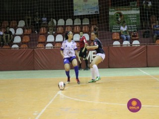 
<a style='margin-left: 5px;' class='btn btn-xs btn-social btn-facebook' href='https://www.facebook.com/sharer/sharer.php?u=https://www.boladovale.com.br/imgs/800-800-90/conteudo/fotos/1384/img4601.jpg' rel='popup' data-width='500' data-height='400'><i class='fa fa-facebook'></i>Compartilhar <span class='hidden-xs'>no Facebook</span>
</a> 
<a class='btn btn-default btn-xs' target='_blank' href='imgs/800-800-90/conteudo/fotos/1384/img4601.jpg'>
<span class='glyphicon glyphicon-cloud-download'></span> Salvar
</a> 
<span></span>