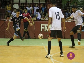 
<a style='margin-left: 5px;' class='btn btn-xs btn-social btn-facebook' href='https://www.facebook.com/sharer/sharer.php?u=https://www.boladovale.com.br/imgs/800-800-90/conteudo/fotos/1385/img4824.jpg' rel='popup' data-width='500' data-height='400'><i class='fa fa-facebook'></i>Compartilhar <span class='hidden-xs'>no Facebook</span>
</a> 
<a class='btn btn-default btn-xs' target='_blank' href='imgs/800-800-90/conteudo/fotos/1385/img4824.jpg'>
<span class='glyphicon glyphicon-cloud-download'></span> Salvar
</a> 
<span></span>