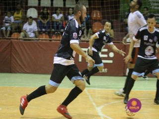 
<a style='margin-left: 5px;' class='btn btn-xs btn-social btn-facebook' href='https://www.facebook.com/sharer/sharer.php?u=https://www.boladovale.com.br/imgs/800-800-90/conteudo/fotos/1385/img4829.jpg' rel='popup' data-width='500' data-height='400'><i class='fa fa-facebook'></i>Compartilhar <span class='hidden-xs'>no Facebook</span>
</a> 
<a class='btn btn-default btn-xs' target='_blank' href='imgs/800-800-90/conteudo/fotos/1385/img4829.jpg'>
<span class='glyphicon glyphicon-cloud-download'></span> Salvar
</a> 
<span></span>