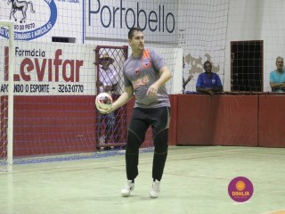 
<a style='margin-left: 5px;' class='btn btn-xs btn-social btn-facebook' href='https://www.facebook.com/sharer/sharer.php?u=https://www.boladovale.com.br/imgs/800-800-90/conteudo/fotos/1385/img4837.jpg' rel='popup' data-width='500' data-height='400'><i class='fa fa-facebook'></i>Compartilhar <span class='hidden-xs'>no Facebook</span>
</a> 
<a class='btn btn-default btn-xs' target='_blank' href='imgs/800-800-90/conteudo/fotos/1385/img4837.jpg'>
<span class='glyphicon glyphicon-cloud-download'></span> Salvar
</a> 
<span></span>