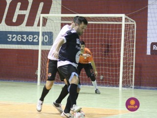 
<a style='margin-left: 5px;' class='btn btn-xs btn-social btn-facebook' href='https://www.facebook.com/sharer/sharer.php?u=https://www.boladovale.com.br/imgs/800-800-90/conteudo/fotos/1385/img4839.jpg' rel='popup' data-width='500' data-height='400'><i class='fa fa-facebook'></i>Compartilhar <span class='hidden-xs'>no Facebook</span>
</a> 
<a class='btn btn-default btn-xs' target='_blank' href='imgs/800-800-90/conteudo/fotos/1385/img4839.jpg'>
<span class='glyphicon glyphicon-cloud-download'></span> Salvar
</a> 
<span></span>