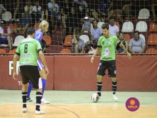 
<a style='margin-left: 5px;' class='btn btn-xs btn-social btn-facebook' href='https://www.facebook.com/sharer/sharer.php?u=https://www.boladovale.com.br/imgs/800-800-90/conteudo/fotos/1385/img4891.jpg' rel='popup' data-width='500' data-height='400'><i class='fa fa-facebook'></i>Compartilhar <span class='hidden-xs'>no Facebook</span>
</a> 
<a class='btn btn-default btn-xs' target='_blank' href='imgs/800-800-90/conteudo/fotos/1385/img4891.jpg'>
<span class='glyphicon glyphicon-cloud-download'></span> Salvar
</a> 
<span></span>