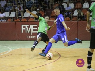 
<a style='margin-left: 5px;' class='btn btn-xs btn-social btn-facebook' href='https://www.facebook.com/sharer/sharer.php?u=https://www.boladovale.com.br/imgs/800-800-90/conteudo/fotos/1385/img4912.jpg' rel='popup' data-width='500' data-height='400'><i class='fa fa-facebook'></i>Compartilhar <span class='hidden-xs'>no Facebook</span>
</a> 
<a class='btn btn-default btn-xs' target='_blank' href='imgs/800-800-90/conteudo/fotos/1385/img4912.jpg'>
<span class='glyphicon glyphicon-cloud-download'></span> Salvar
</a> 
<span></span>