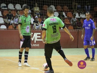 
<a style='margin-left: 5px;' class='btn btn-xs btn-social btn-facebook' href='https://www.facebook.com/sharer/sharer.php?u=https://www.boladovale.com.br/imgs/800-800-90/conteudo/fotos/1385/img4923.jpg' rel='popup' data-width='500' data-height='400'><i class='fa fa-facebook'></i>Compartilhar <span class='hidden-xs'>no Facebook</span>
</a> 
<a class='btn btn-default btn-xs' target='_blank' href='imgs/800-800-90/conteudo/fotos/1385/img4923.jpg'>
<span class='glyphicon glyphicon-cloud-download'></span> Salvar
</a> 
<span></span>