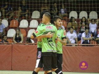 
<a style='margin-left: 5px;' class='btn btn-xs btn-social btn-facebook' href='https://www.facebook.com/sharer/sharer.php?u=https://www.boladovale.com.br/imgs/800-800-90/conteudo/fotos/1385/img4938.jpg' rel='popup' data-width='500' data-height='400'><i class='fa fa-facebook'></i>Compartilhar <span class='hidden-xs'>no Facebook</span>
</a> 
<a class='btn btn-default btn-xs' target='_blank' href='imgs/800-800-90/conteudo/fotos/1385/img4938.jpg'>
<span class='glyphicon glyphicon-cloud-download'></span> Salvar
</a> 
<span></span>