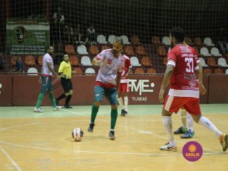 
<a style='margin-left: 5px;' class='btn btn-xs btn-social btn-facebook' href='https://www.facebook.com/sharer/sharer.php?u=https://www.boladovale.com.br/imgs/800-800-90/conteudo/fotos/1385/img4960.jpg' rel='popup' data-width='500' data-height='400'><i class='fa fa-facebook'></i>Compartilhar <span class='hidden-xs'>no Facebook</span>
</a> 
<a class='btn btn-default btn-xs' target='_blank' href='imgs/800-800-90/conteudo/fotos/1385/img4960.jpg'>
<span class='glyphicon glyphicon-cloud-download'></span> Salvar
</a> 
<span></span>