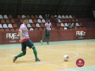 
<a style='margin-left: 5px;' class='btn btn-xs btn-social btn-facebook' href='https://www.facebook.com/sharer/sharer.php?u=https://www.boladovale.com.br/imgs/800-800-90/conteudo/fotos/1385/img4970.jpg' rel='popup' data-width='500' data-height='400'><i class='fa fa-facebook'></i>Compartilhar <span class='hidden-xs'>no Facebook</span>
</a> 
<a class='btn btn-default btn-xs' target='_blank' href='imgs/800-800-90/conteudo/fotos/1385/img4970.jpg'>
<span class='glyphicon glyphicon-cloud-download'></span> Salvar
</a> 
<span></span>