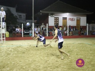 
<a style='margin-left: 5px;' class='btn btn-xs btn-social btn-facebook' href='https://www.facebook.com/sharer/sharer.php?u=https://www.boladovale.com.br/imgs/800-800-90/conteudo/fotos/1386/img4774.jpg' rel='popup' data-width='500' data-height='400'><i class='fa fa-facebook'></i>Compartilhar <span class='hidden-xs'>no Facebook</span>
</a> 
<a class='btn btn-default btn-xs' target='_blank' href='imgs/800-800-90/conteudo/fotos/1386/img4774.jpg'>
<span class='glyphicon glyphicon-cloud-download'></span> Salvar
</a> 
<span></span>