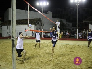 
<a style='margin-left: 5px;' class='btn btn-xs btn-social btn-facebook' href='https://www.facebook.com/sharer/sharer.php?u=https://www.boladovale.com.br/imgs/800-800-90/conteudo/fotos/1386/img4775.jpg' rel='popup' data-width='500' data-height='400'><i class='fa fa-facebook'></i>Compartilhar <span class='hidden-xs'>no Facebook</span>
</a> 
<a class='btn btn-default btn-xs' target='_blank' href='imgs/800-800-90/conteudo/fotos/1386/img4775.jpg'>
<span class='glyphicon glyphicon-cloud-download'></span> Salvar
</a> 
<span></span>