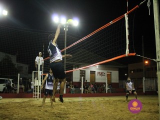 
<a style='margin-left: 5px;' class='btn btn-xs btn-social btn-facebook' href='https://www.facebook.com/sharer/sharer.php?u=https://www.boladovale.com.br/imgs/800-800-90/conteudo/fotos/1386/img9871.jpg' rel='popup' data-width='500' data-height='400'><i class='fa fa-facebook'></i>Compartilhar <span class='hidden-xs'>no Facebook</span>
</a> 
<a class='btn btn-default btn-xs' target='_blank' href='imgs/800-800-90/conteudo/fotos/1386/img9871.jpg'>
<span class='glyphicon glyphicon-cloud-download'></span> Salvar
</a> 
<span></span>