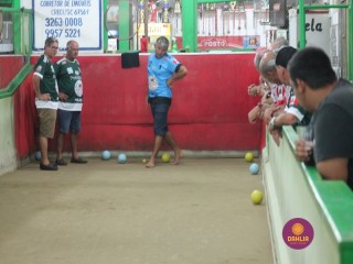 
<a style='margin-left: 5px;' class='btn btn-xs btn-social btn-facebook' href='https://www.facebook.com/sharer/sharer.php?u=https://www.boladovale.com.br/imgs/800-800-90/conteudo/fotos/1387/img9788.jpg' rel='popup' data-width='500' data-height='400'><i class='fa fa-facebook'></i>Compartilhar <span class='hidden-xs'>no Facebook</span>
</a> 
<a class='btn btn-default btn-xs' target='_blank' href='imgs/800-800-90/conteudo/fotos/1387/img9788.jpg'>
<span class='glyphicon glyphicon-cloud-download'></span> Salvar
</a> 
<span></span>