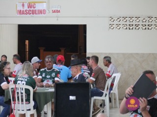 
<a style='margin-left: 5px;' class='btn btn-xs btn-social btn-facebook' href='https://www.facebook.com/sharer/sharer.php?u=https://www.boladovale.com.br/imgs/800-800-90/conteudo/fotos/1388/img9808.jpg' rel='popup' data-width='500' data-height='400'><i class='fa fa-facebook'></i>Compartilhar <span class='hidden-xs'>no Facebook</span>
</a> 
<a class='btn btn-default btn-xs' target='_blank' href='imgs/800-800-90/conteudo/fotos/1388/img9808.jpg'>
<span class='glyphicon glyphicon-cloud-download'></span> Salvar
</a> 
<span></span>
