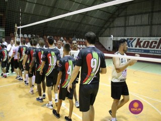 
<a style='margin-left: 5px;' class='btn btn-xs btn-social btn-facebook' href='https://www.facebook.com/sharer/sharer.php?u=https://www.boladovale.com.br/imgs/800-800-90/conteudo/fotos/1389/img0010.jpg' rel='popup' data-width='500' data-height='400'><i class='fa fa-facebook'></i>Compartilhar <span class='hidden-xs'>no Facebook</span>
</a> 
<a class='btn btn-default btn-xs' target='_blank' href='imgs/800-800-90/conteudo/fotos/1389/img0010.jpg'>
<span class='glyphicon glyphicon-cloud-download'></span> Salvar
</a> 
<span></span>