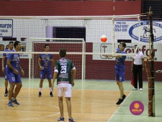 
<a style='margin-left: 5px;' class='btn btn-xs btn-social btn-facebook' href='https://www.facebook.com/sharer/sharer.php?u=https://www.boladovale.com.br/imgs/800-800-90/conteudo/fotos/1389/img0160.jpg' rel='popup' data-width='500' data-height='400'><i class='fa fa-facebook'></i>Compartilhar <span class='hidden-xs'>no Facebook</span>
</a> 
<a class='btn btn-default btn-xs' target='_blank' href='imgs/800-800-90/conteudo/fotos/1389/img0160.jpg'>
<span class='glyphicon glyphicon-cloud-download'></span> Salvar
</a> 
<span></span>