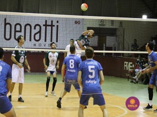 
<a style='margin-left: 5px;' class='btn btn-xs btn-social btn-facebook' href='https://www.facebook.com/sharer/sharer.php?u=https://www.boladovale.com.br/imgs/800-800-90/conteudo/fotos/1389/img0194.jpg' rel='popup' data-width='500' data-height='400'><i class='fa fa-facebook'></i>Compartilhar <span class='hidden-xs'>no Facebook</span>
</a> 
<a class='btn btn-default btn-xs' target='_blank' href='imgs/800-800-90/conteudo/fotos/1389/img0194.jpg'>
<span class='glyphicon glyphicon-cloud-download'></span> Salvar
</a> 
<span></span>