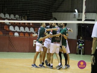 
<a style='margin-left: 5px;' class='btn btn-xs btn-social btn-facebook' href='https://www.facebook.com/sharer/sharer.php?u=https://www.boladovale.com.br/imgs/800-800-90/conteudo/fotos/1389/img0220.jpg' rel='popup' data-width='500' data-height='400'><i class='fa fa-facebook'></i>Compartilhar <span class='hidden-xs'>no Facebook</span>
</a> 
<a class='btn btn-default btn-xs' target='_blank' href='imgs/800-800-90/conteudo/fotos/1389/img0220.jpg'>
<span class='glyphicon glyphicon-cloud-download'></span> Salvar
</a> 
<span></span>