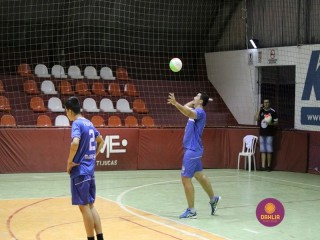 
<a style='margin-left: 5px;' class='btn btn-xs btn-social btn-facebook' href='https://www.facebook.com/sharer/sharer.php?u=https://www.boladovale.com.br/imgs/800-800-90/conteudo/fotos/1389/img0221.jpg' rel='popup' data-width='500' data-height='400'><i class='fa fa-facebook'></i>Compartilhar <span class='hidden-xs'>no Facebook</span>
</a> 
<a class='btn btn-default btn-xs' target='_blank' href='imgs/800-800-90/conteudo/fotos/1389/img0221.jpg'>
<span class='glyphicon glyphicon-cloud-download'></span> Salvar
</a> 
<span></span>