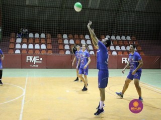 
<a style='margin-left: 5px;' class='btn btn-xs btn-social btn-facebook' href='https://www.facebook.com/sharer/sharer.php?u=https://www.boladovale.com.br/imgs/800-800-90/conteudo/fotos/1389/img0222.jpg' rel='popup' data-width='500' data-height='400'><i class='fa fa-facebook'></i>Compartilhar <span class='hidden-xs'>no Facebook</span>
</a> 
<a class='btn btn-default btn-xs' target='_blank' href='imgs/800-800-90/conteudo/fotos/1389/img0222.jpg'>
<span class='glyphicon glyphicon-cloud-download'></span> Salvar
</a> 
<span></span>