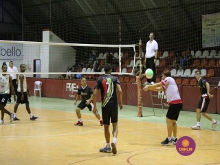 
<a style='margin-left: 5px;' class='btn btn-xs btn-social btn-facebook' href='https://www.facebook.com/sharer/sharer.php?u=https://www.boladovale.com.br/imgs/800-800-90/conteudo/fotos/1389/img9945.jpg' rel='popup' data-width='500' data-height='400'><i class='fa fa-facebook'></i>Compartilhar <span class='hidden-xs'>no Facebook</span>
</a> 
<a class='btn btn-default btn-xs' target='_blank' href='imgs/800-800-90/conteudo/fotos/1389/img9945.jpg'>
<span class='glyphicon glyphicon-cloud-download'></span> Salvar
</a> 
<span></span>